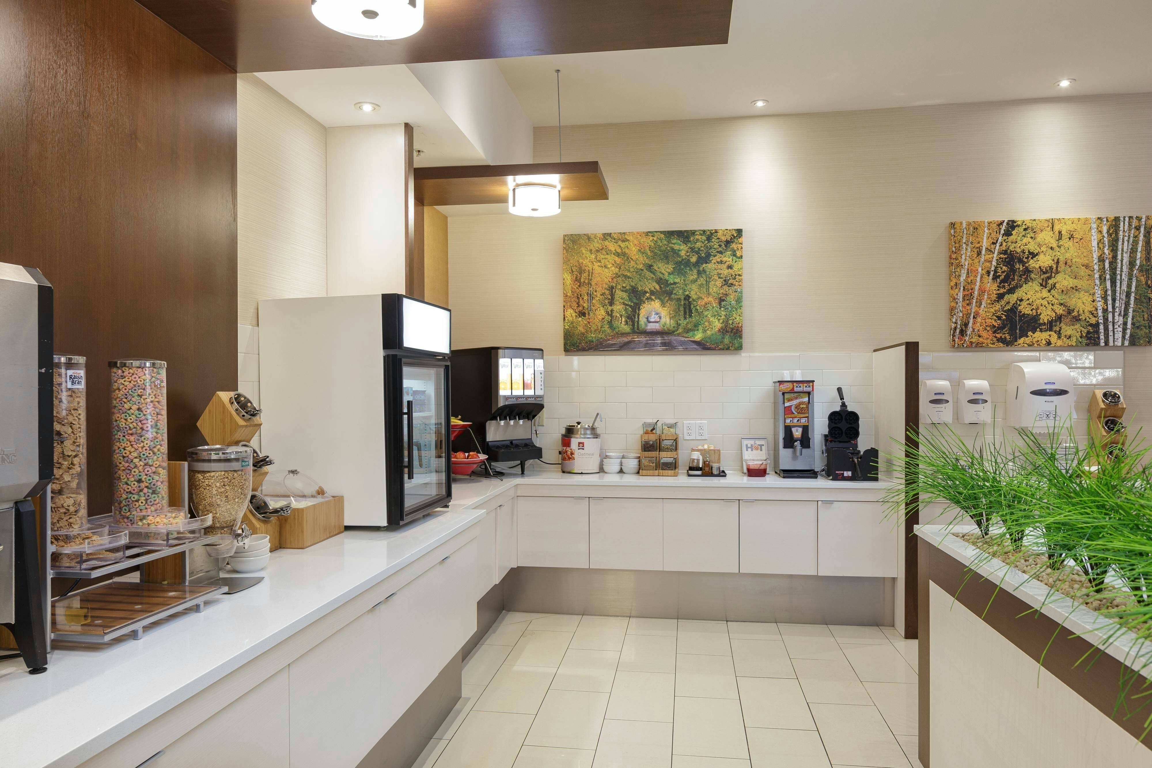 Fairfield Inn Suites By Marriott Belleville 4/48