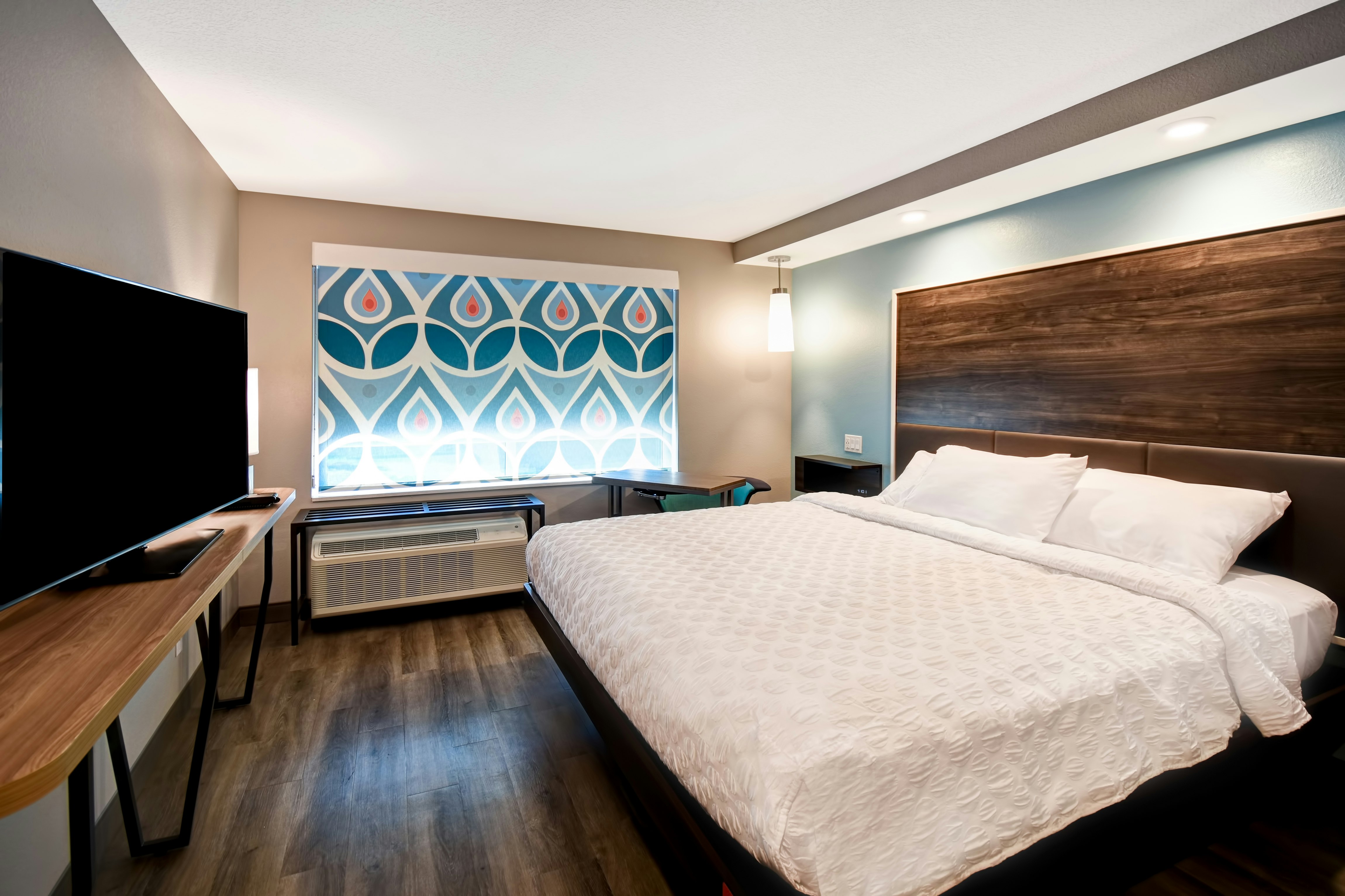 ROOM, KING BED, ACCESSIBLE