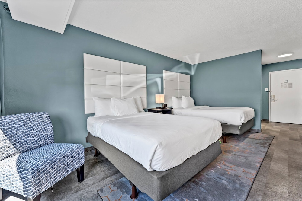 Buffalo Airport Hotel 35/61