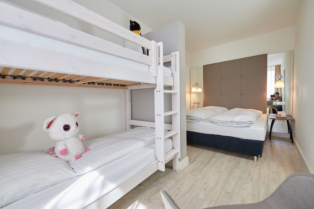 Hotel Amadeus 27/72