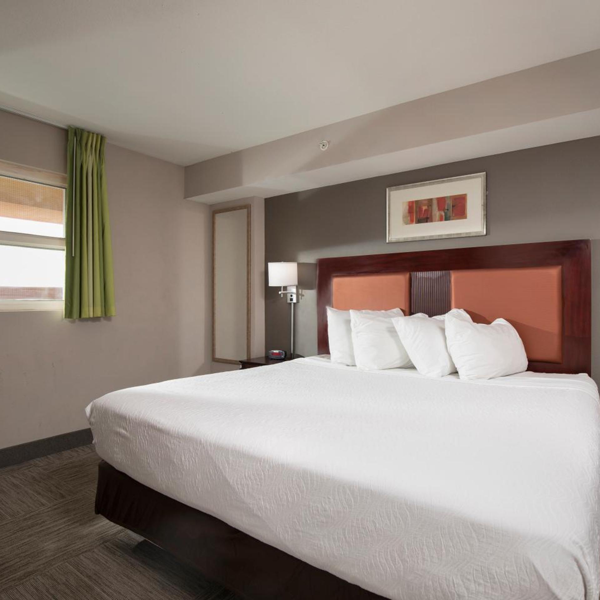 Room, King Bed, Ocean Front