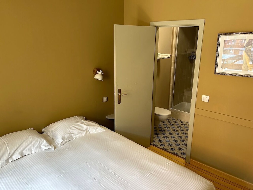 Hotel Salvators 23/73