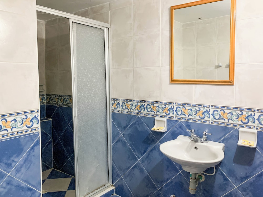 Veleros Hotel 54/57