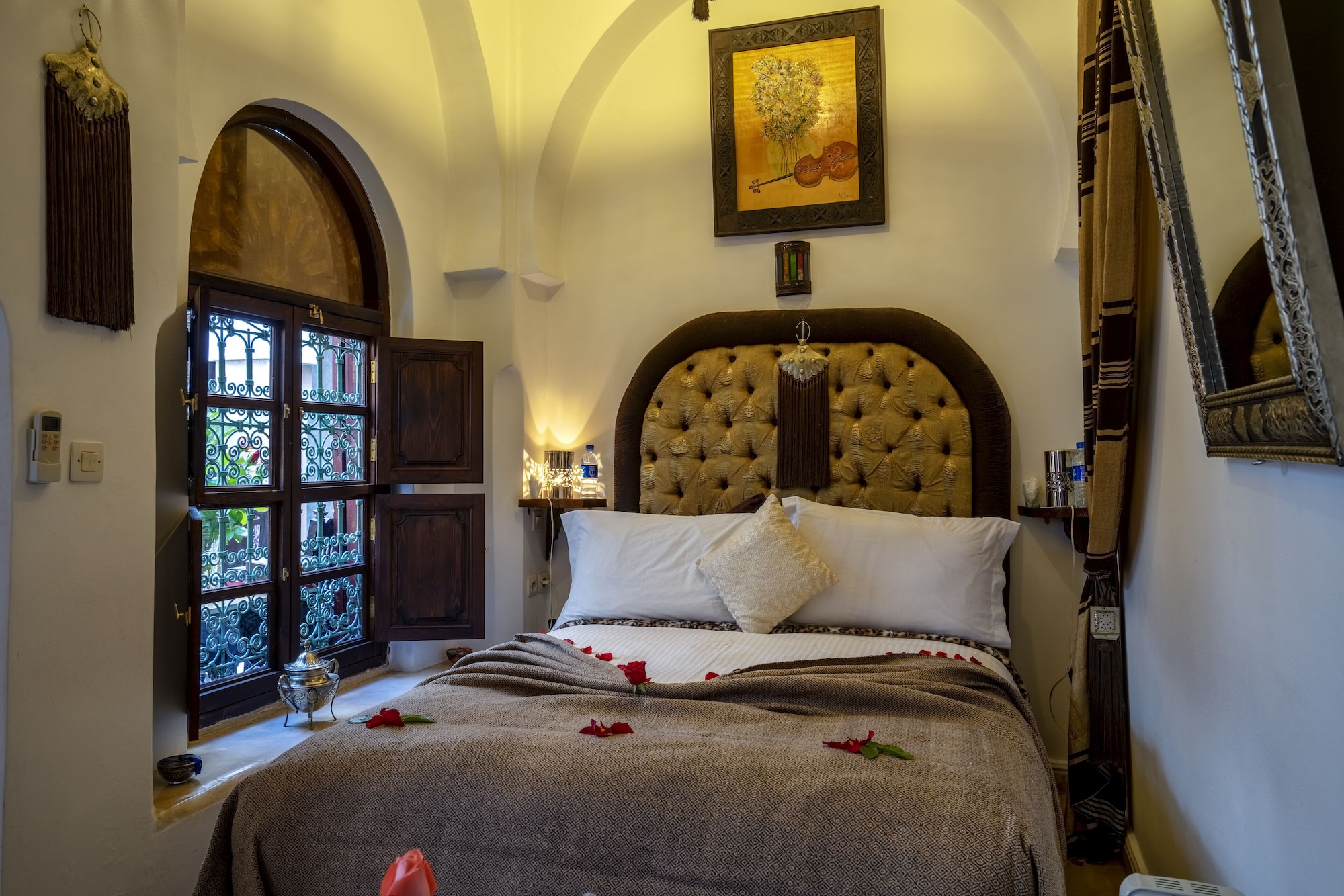DOUBLE BED