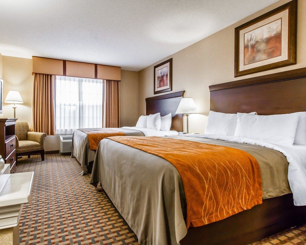 Comfort Inn and Suites Scarborough - Portland 22/55