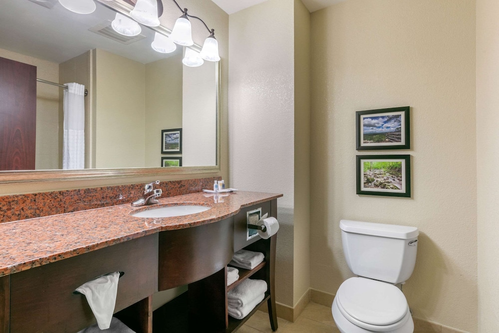 Comfort Suites Forrest City 40/44