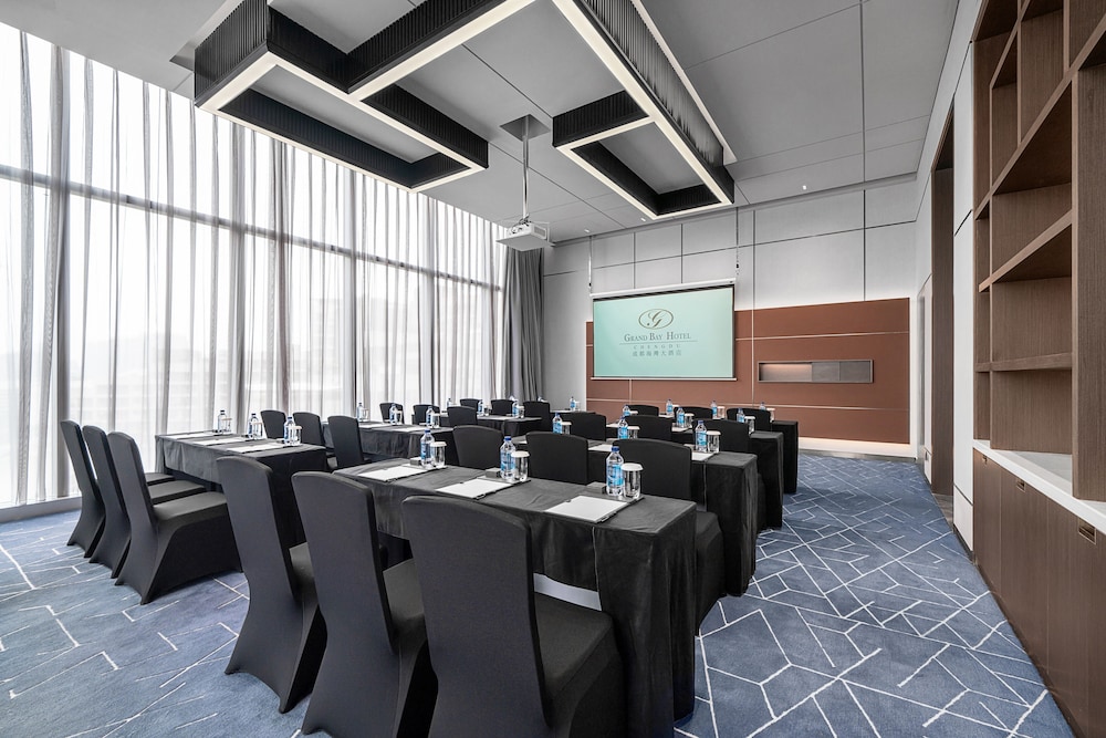 Grand Bay Hotel Chengdu 35/50