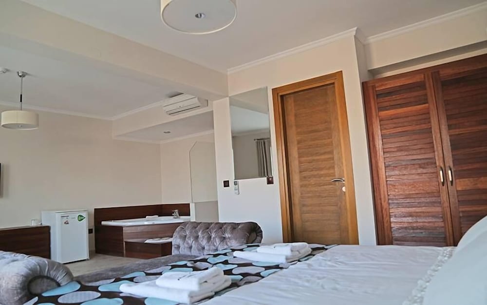 Silvanus Hotel 22/71