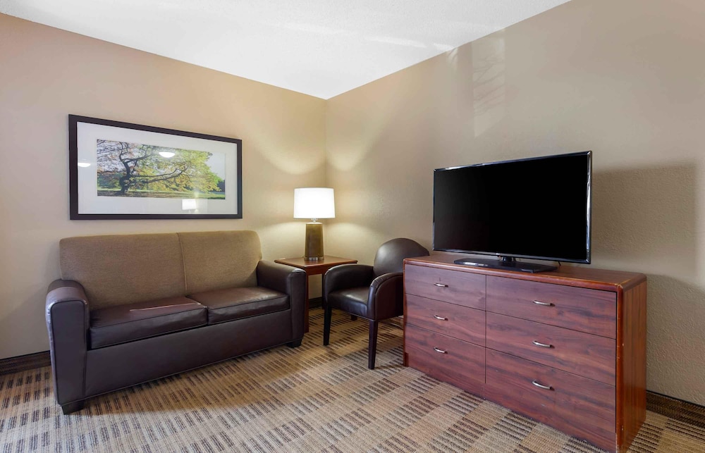 Extended Stay America - Rockford - State Street 45/54