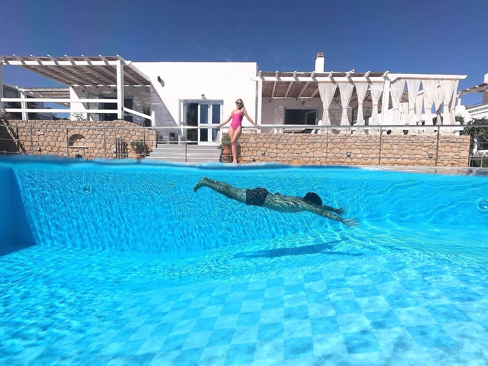 Perigiali Hotel 44/50