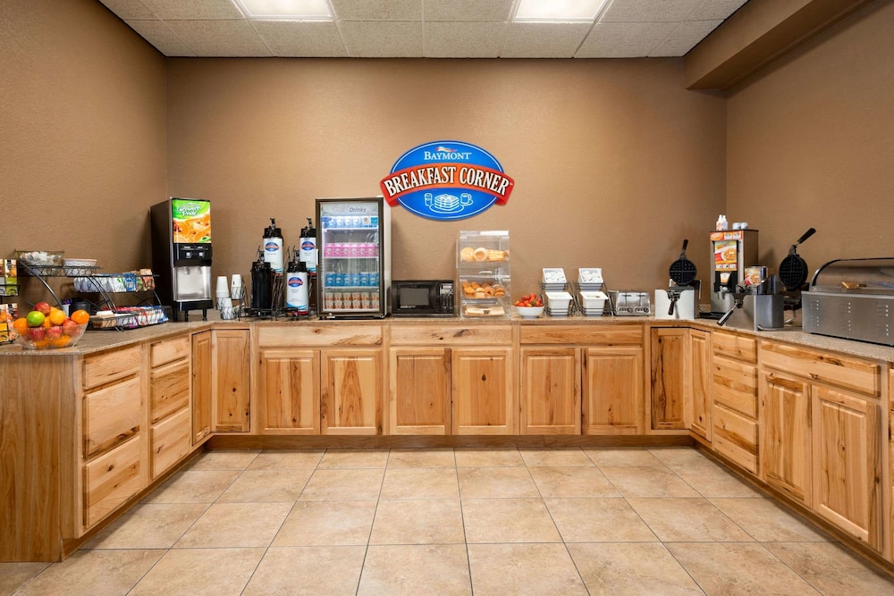 Baymont by Wyndham Mandan Bismarck Area 24/36