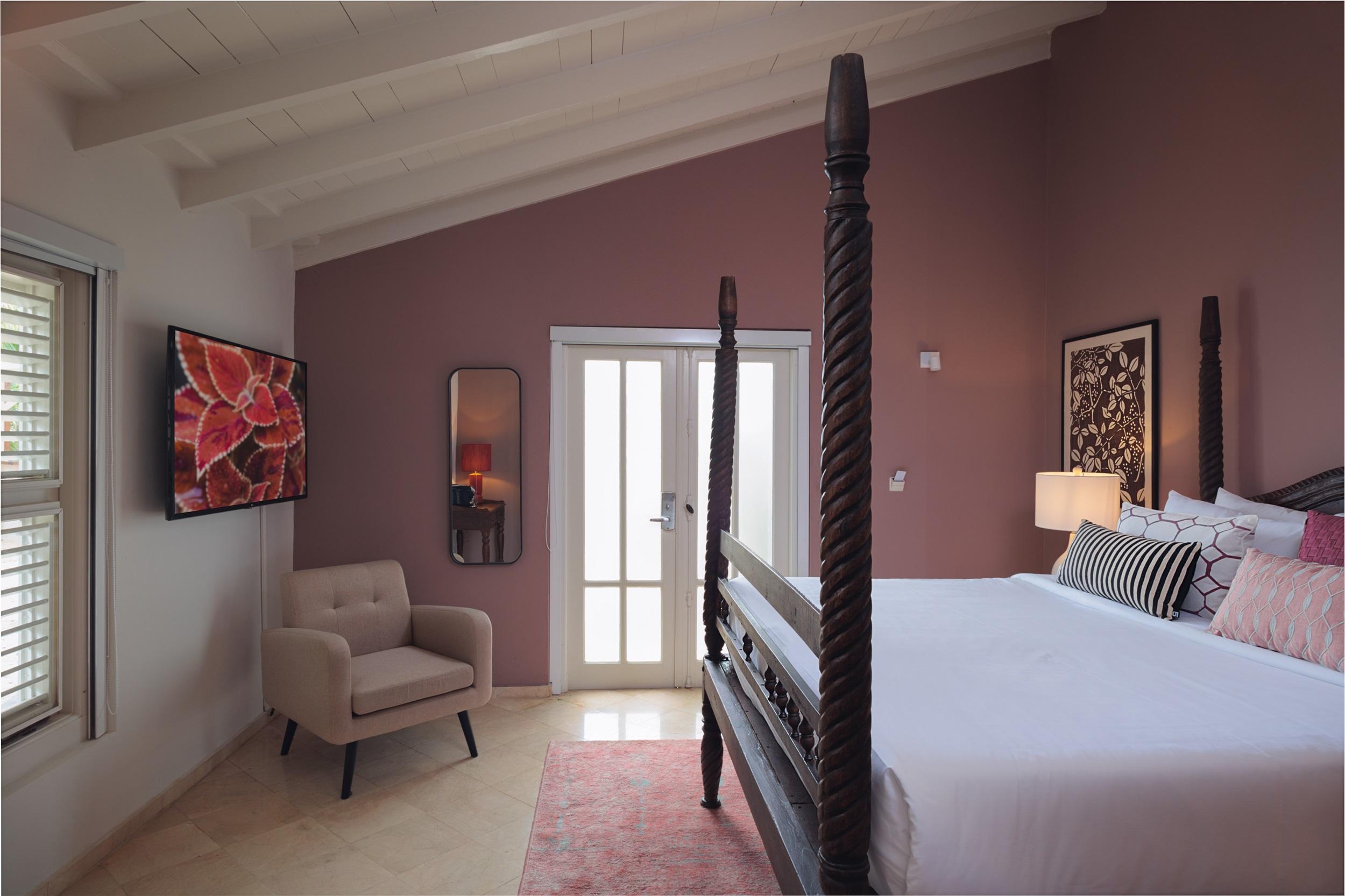 Superior, King Bed, Garden or Pool View
