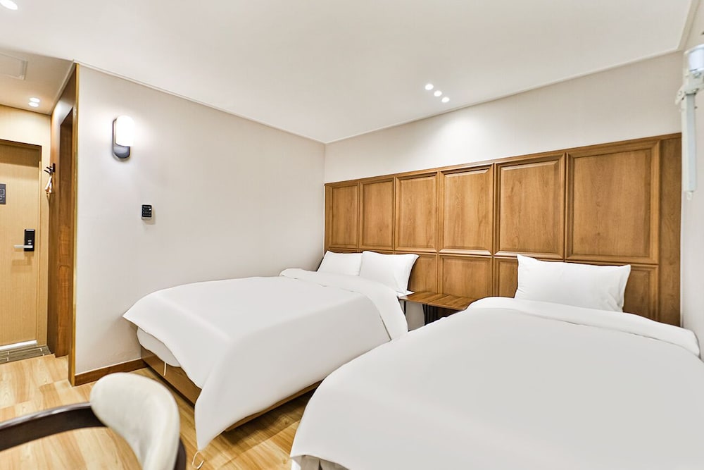 Gyeongju Hotel Gonggan 17/50