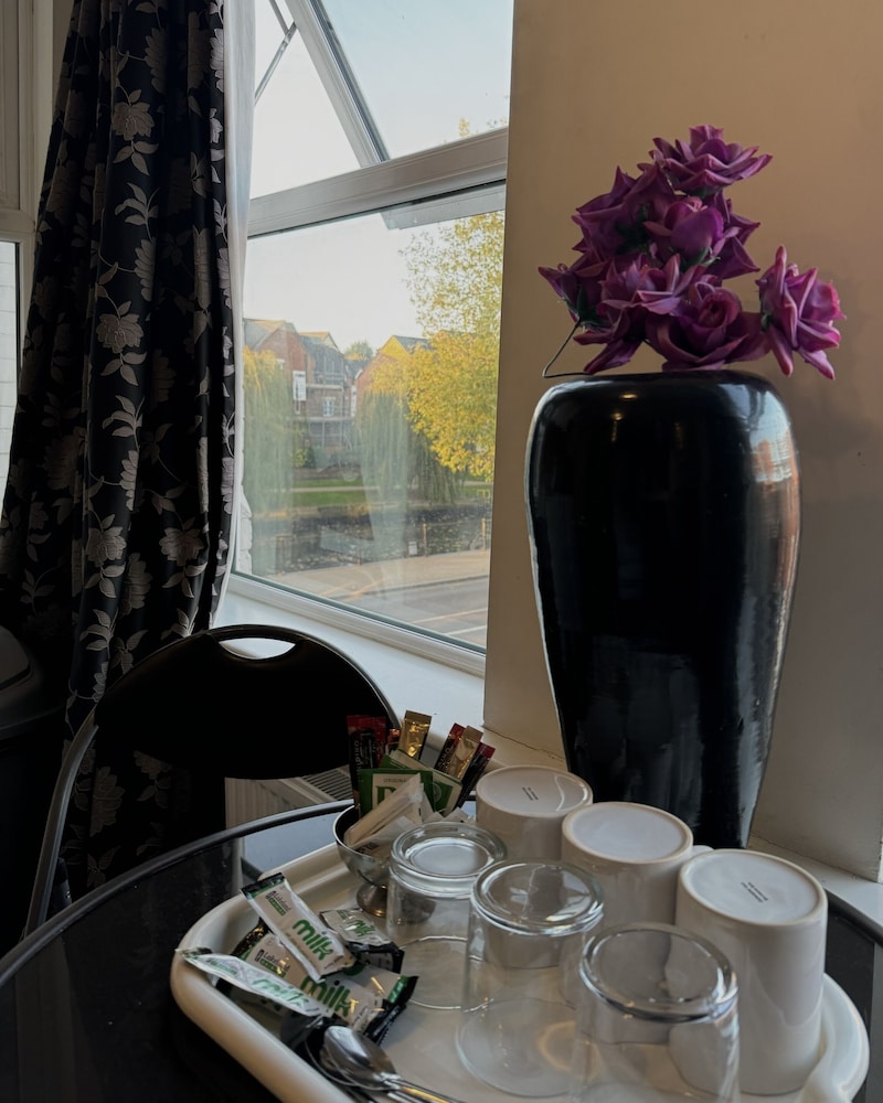 Riverside Hotel Bed and Breakfast 27/48