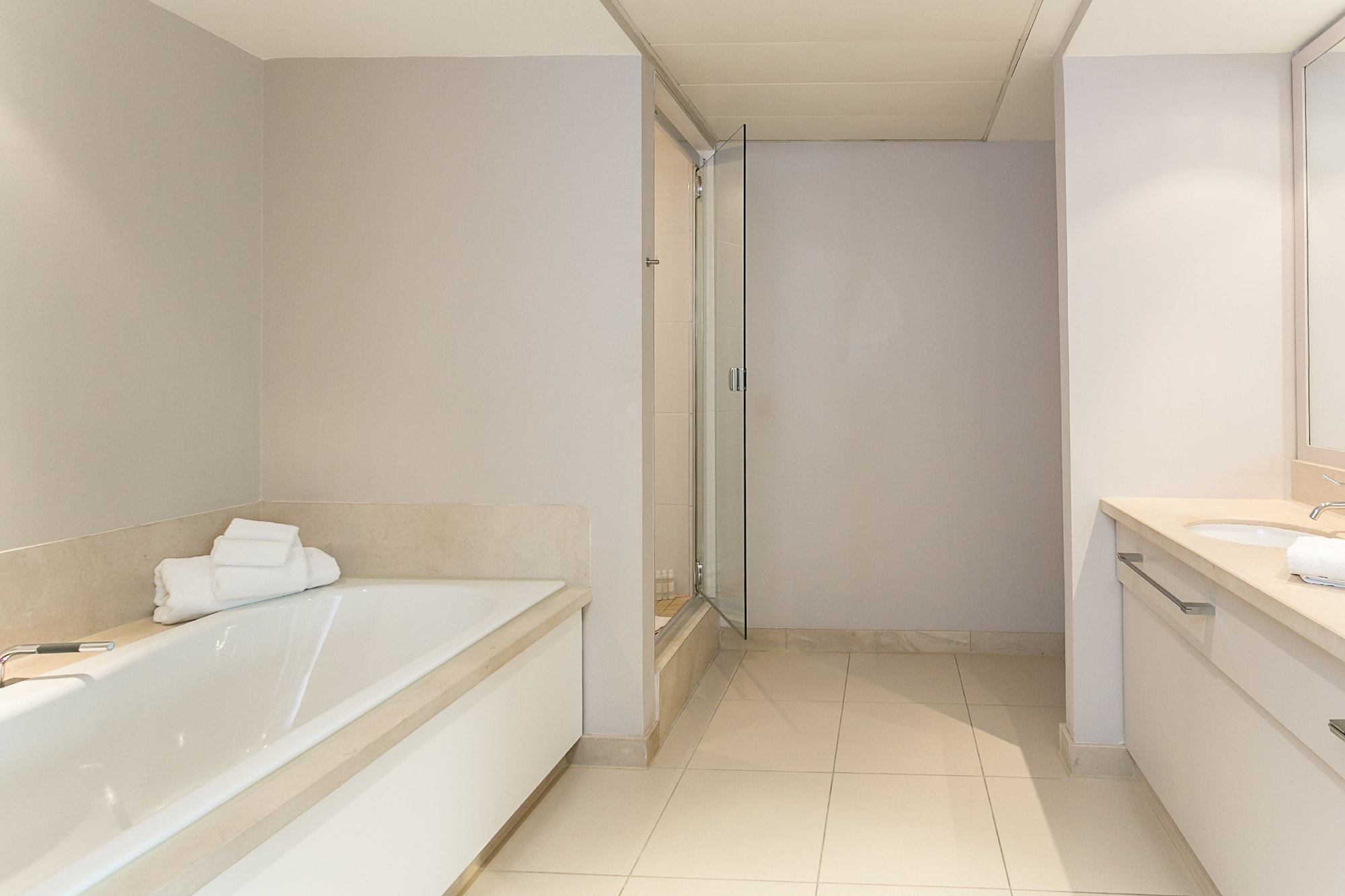 جناح بسرير كينج بغرفة نوم واحدة، The Morrison Dublin, Curio Collection by Hilton 5/6