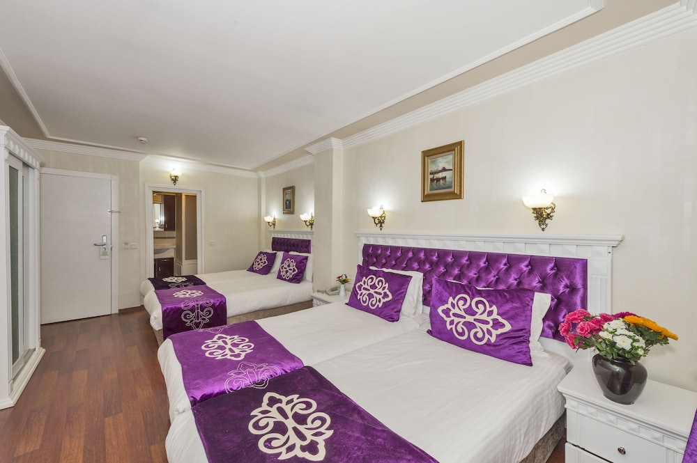 Istanbul Holiday Hotel 11/68