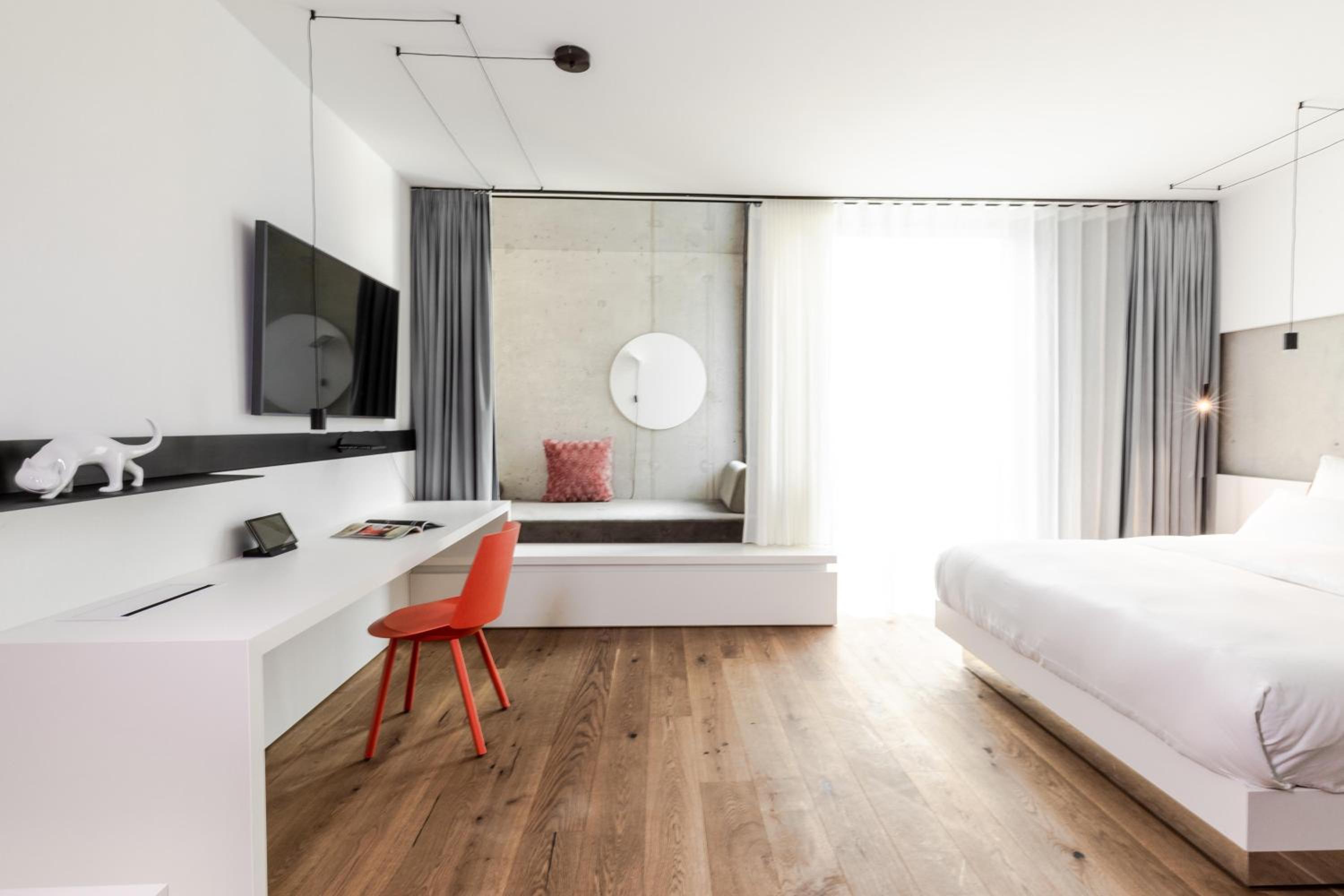 Room, Double Bed