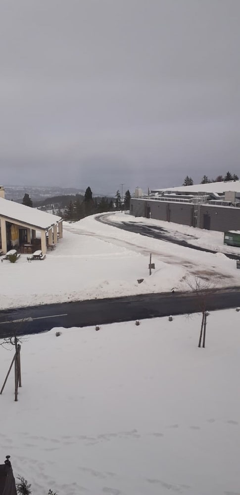 HOTEL KYRIAD SAINT CHELY D'APCHER - AIRE DE LA LOZERE 37/42
