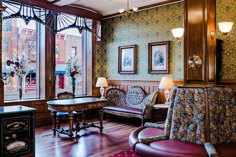 HISTORIC STRATER HOTEL 47/68