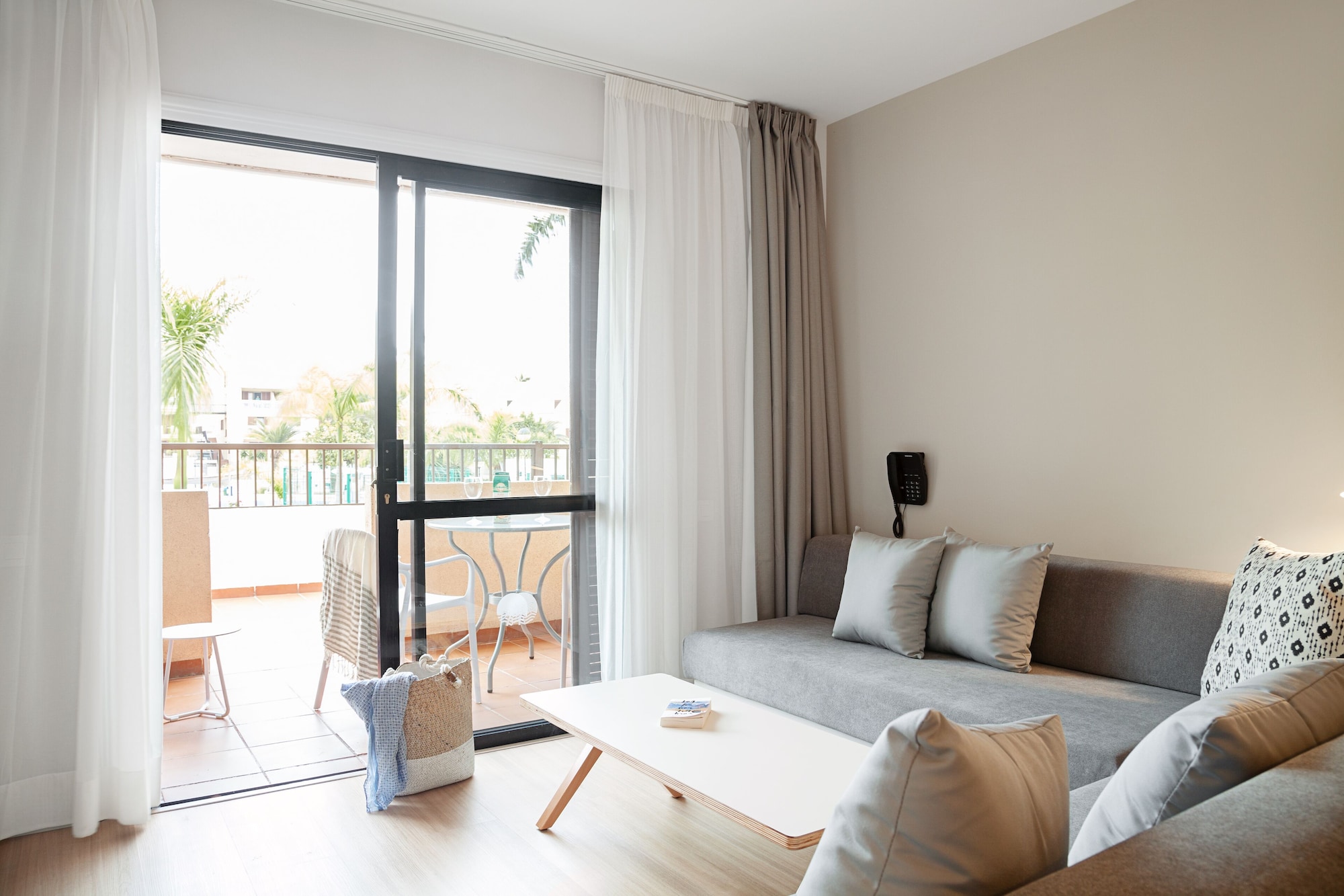 1 BEDROOM, SUPERIOR, APARTMENT, 4 BEDS, POOL VIEW
