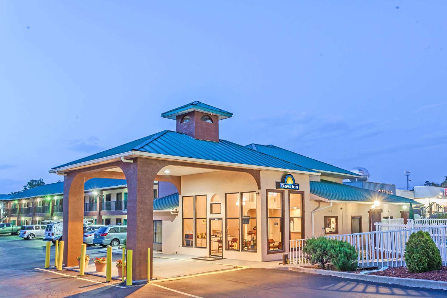 Days Inn By Wyndham Jackson 2/22