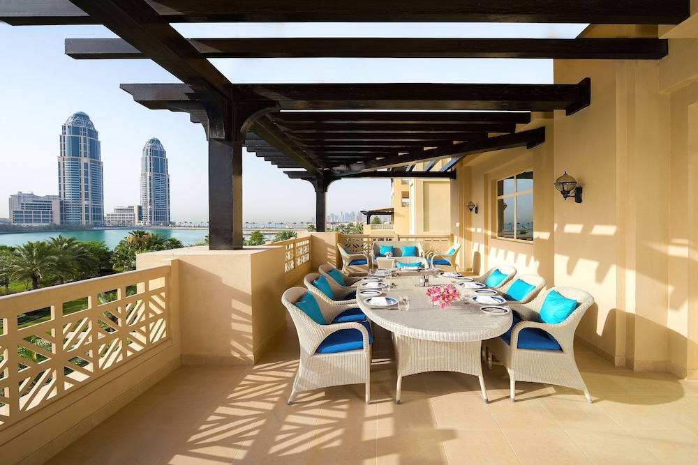 Grand Hyatt Doha Hotel and Villas 52/65