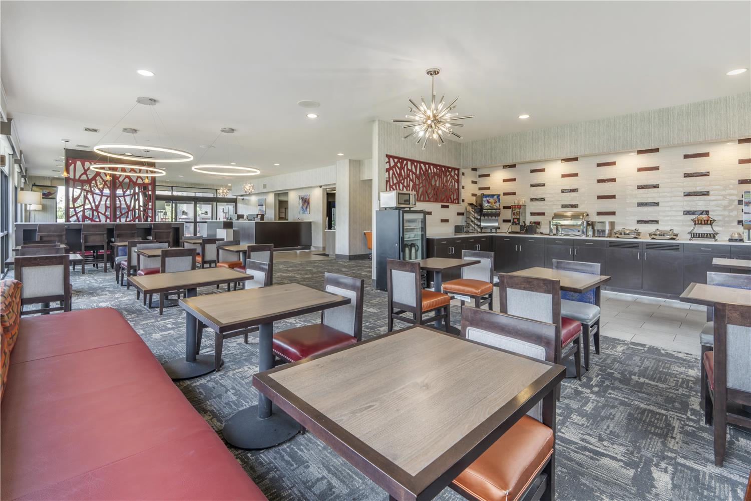 Best Western Plus Castlerock Inn & Suites 15/19