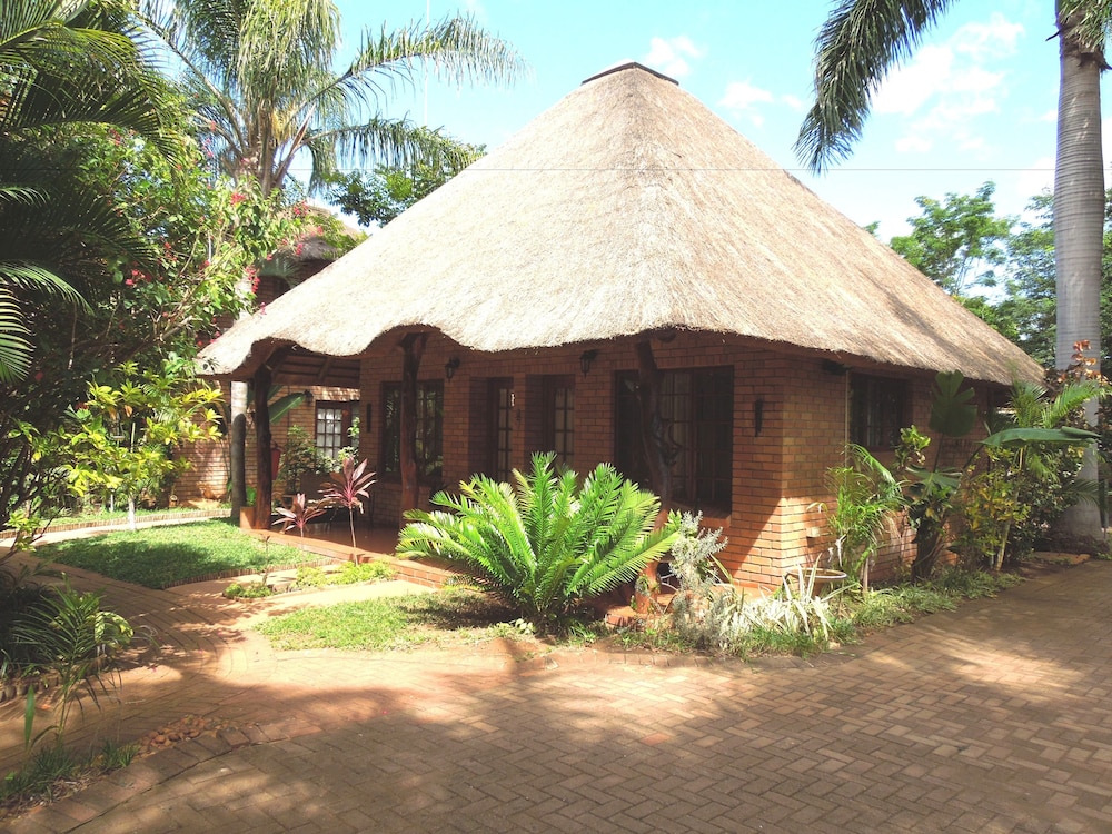 Trees Too Guest Lodge 33/39