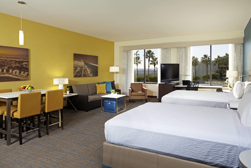 Residence Inn by Marriott Los Angeles LAX/Century Boulevard 11/51