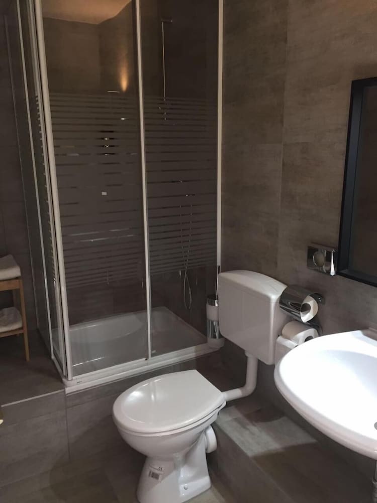 Main Hotel Frankfurt City 24/27