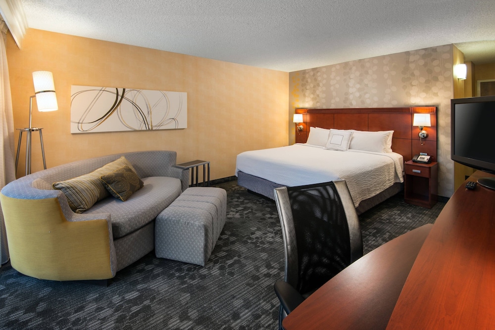 Courtyard By Marriott Portland Beaverton 16/24
