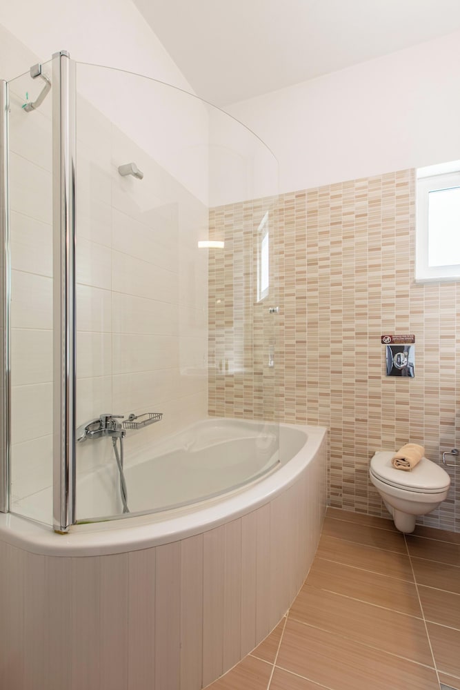 Neaira Villas Chania 50/50