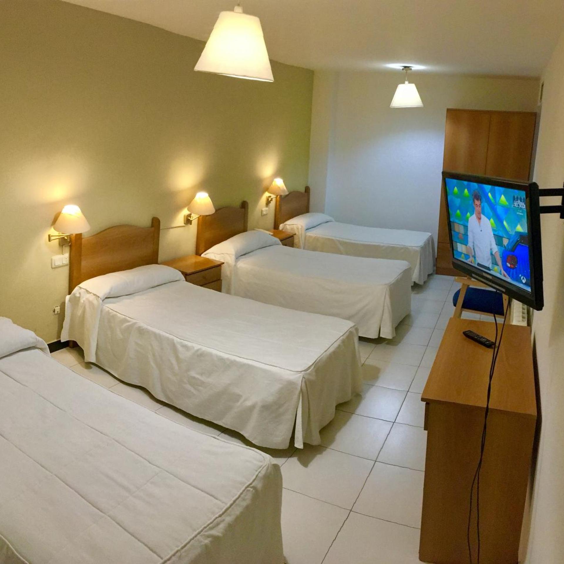 Hotel El Emigrante 18/42