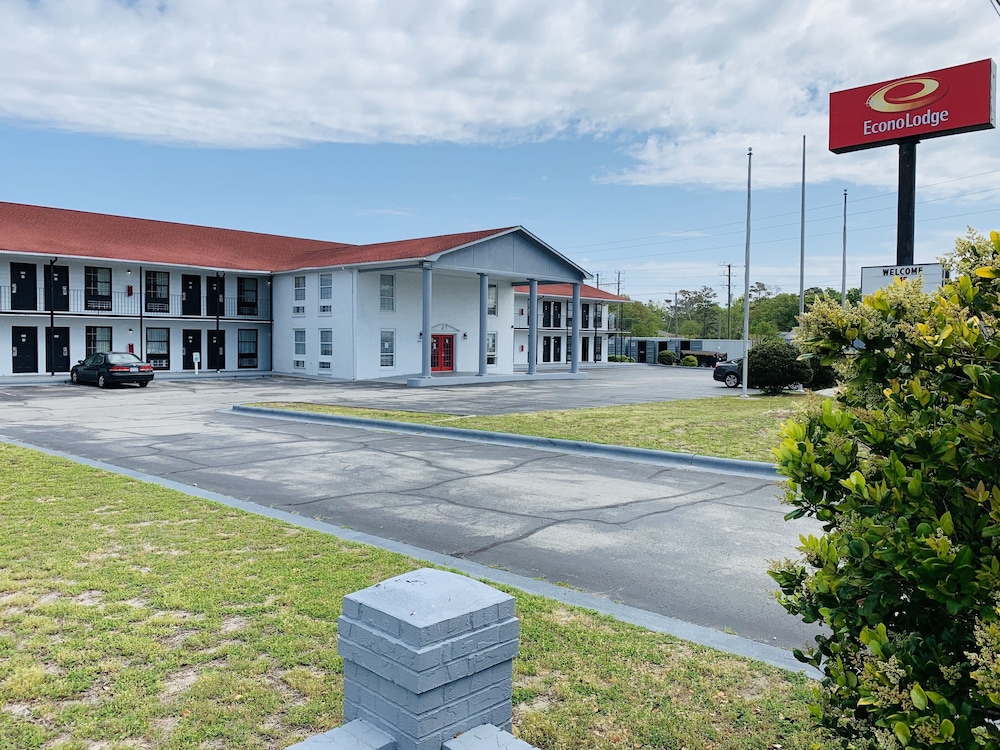 Econo Lodge Crystal Coast 4/32