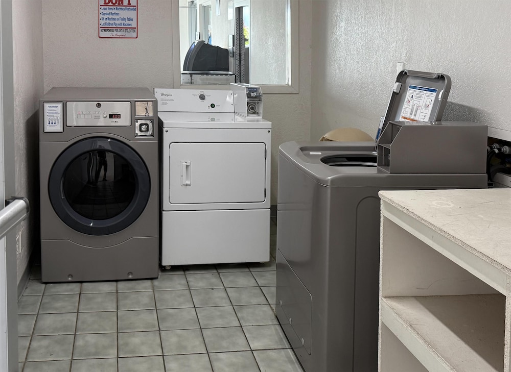 Motel6 Murfreesboro, TN 38/59