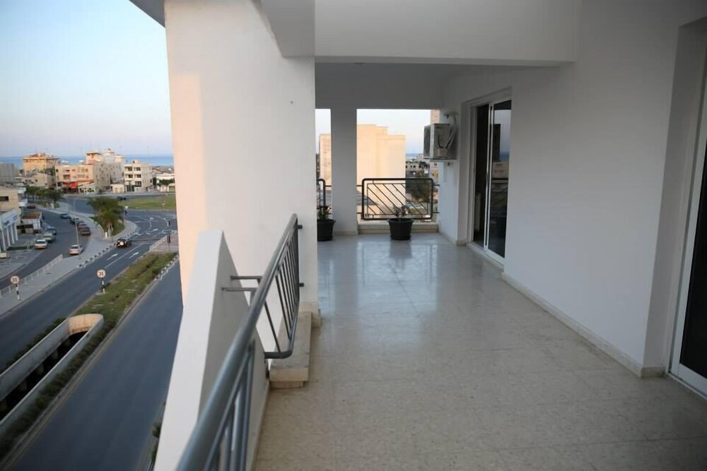 Alora Apartments 17/50