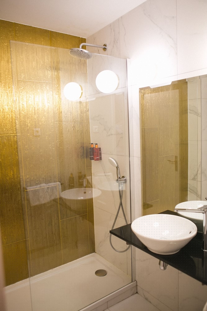 Hotel Le Versailles 15/57