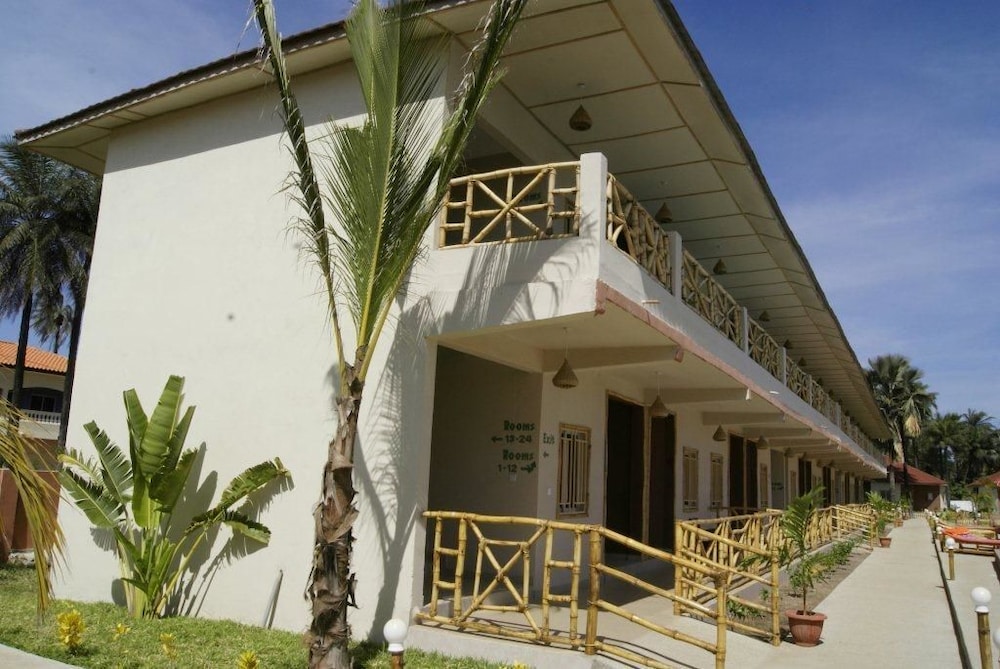 Bamboo Garden Hotel in SERREKUNDA