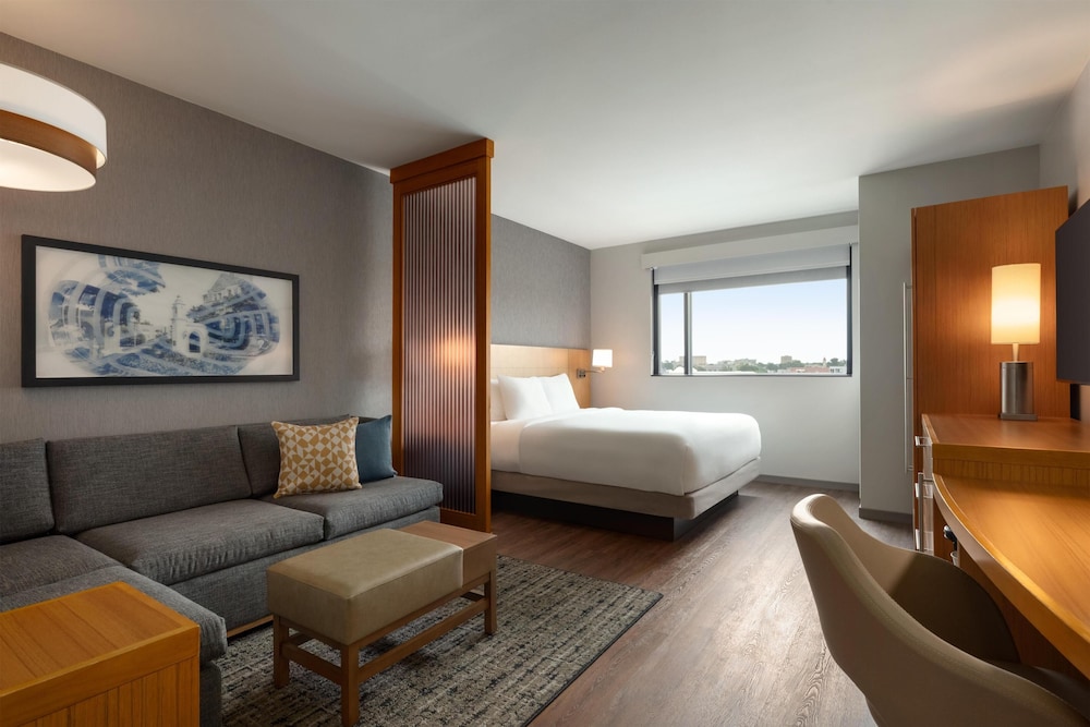 Hyatt Place Bloomington 26/64