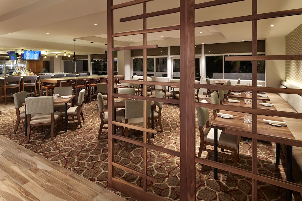 DoubleTree by Hilton Hotel LAX - El Segundo 60/84