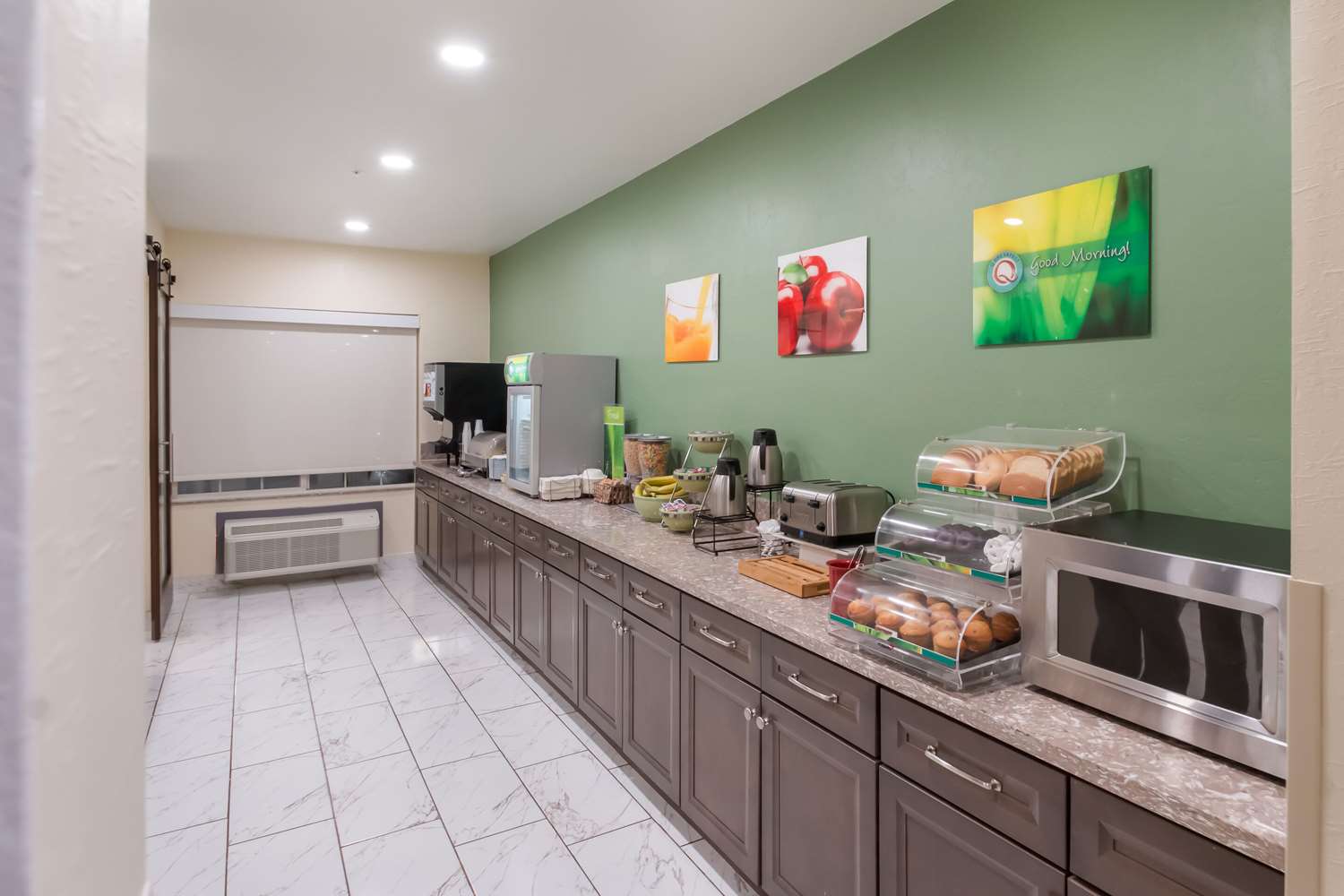 Quality Inn and Suites Airport West 57/57