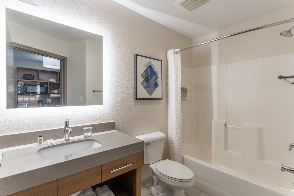 Candlewood Suites O Fallon 10/23