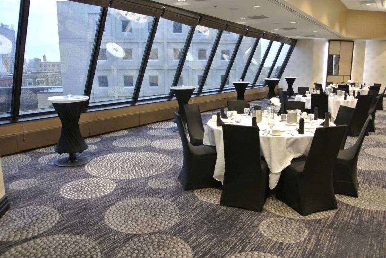 Radisson Blu Hotel Fargo 25/44