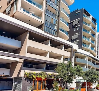 Morgan Suites 5/64