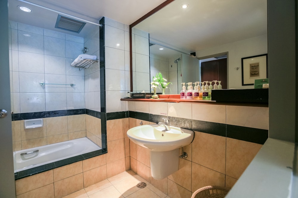 Phuket Orchid Resort And Spa 34/71