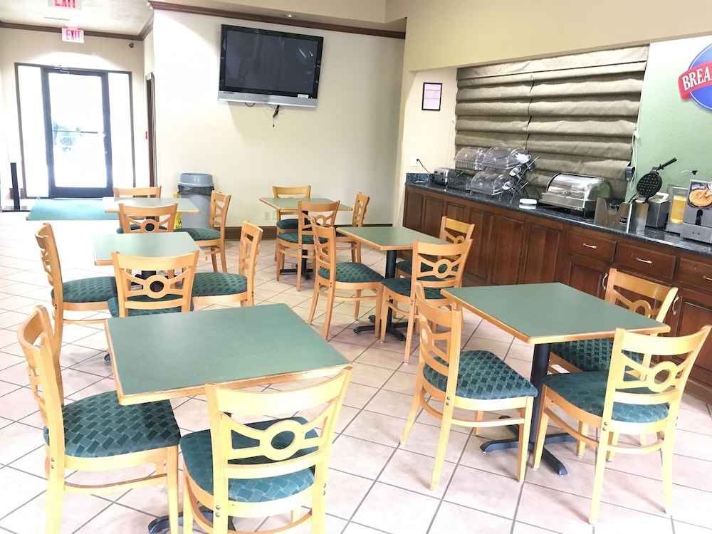 OYO Hotel Harriman near I-40 36/48