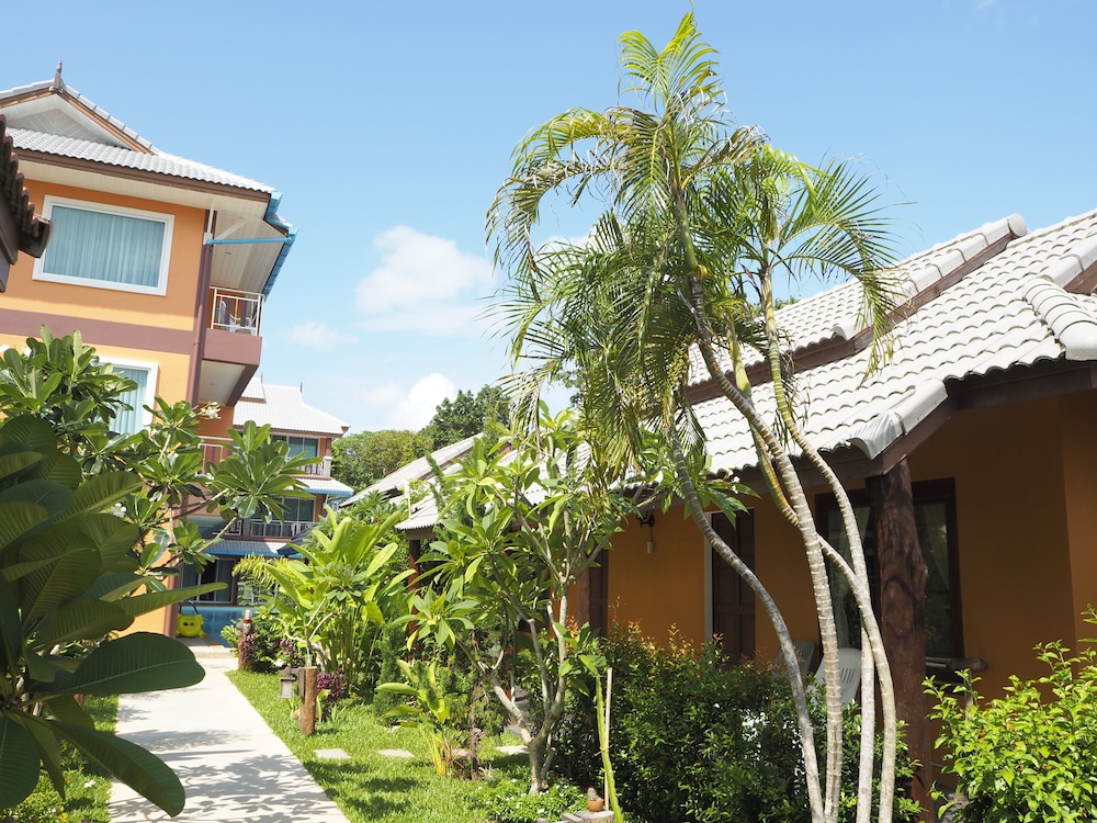 Lanta Fevrier Resort 56/59