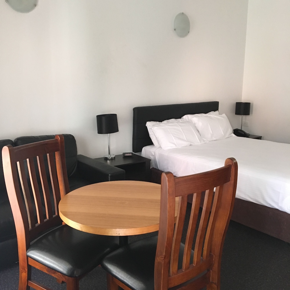 Footscray Motor Inn And Serviced Apartments 30/42