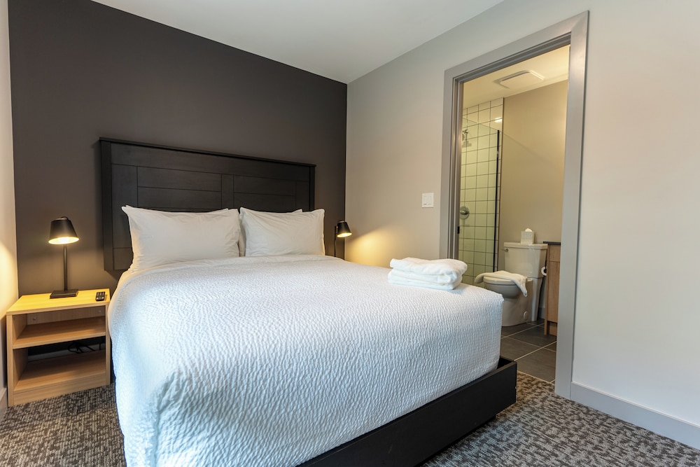Basecamp Suites Revelstoke 16/50