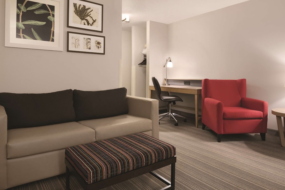 Country Inn and Suites By Radisson Grand Rapids Mn 12/17